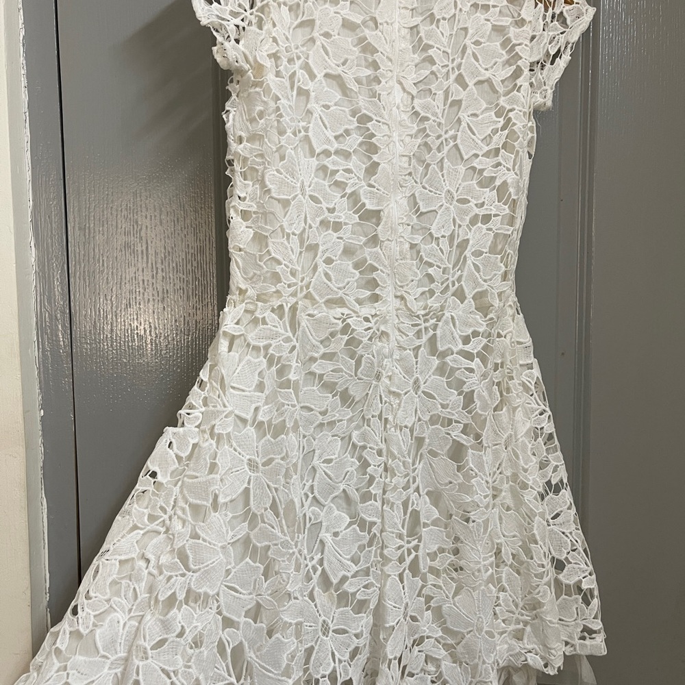 A beautiful white dress in size XS - Picture 4 of 10